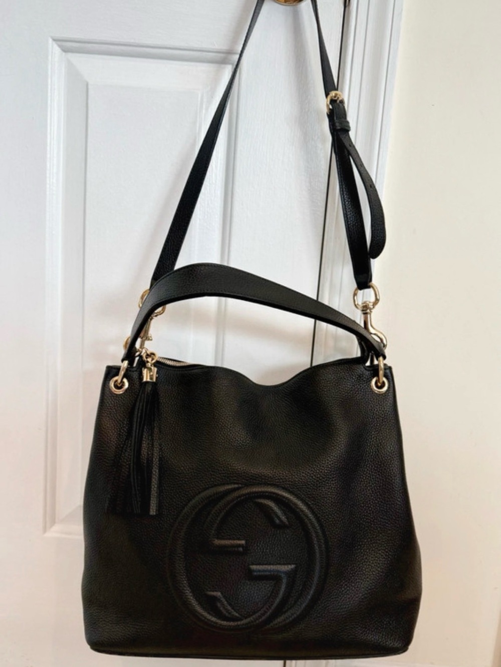 Gucci Black Soho Leather Shoulder Bag with Tassel - Picture 4 of 16